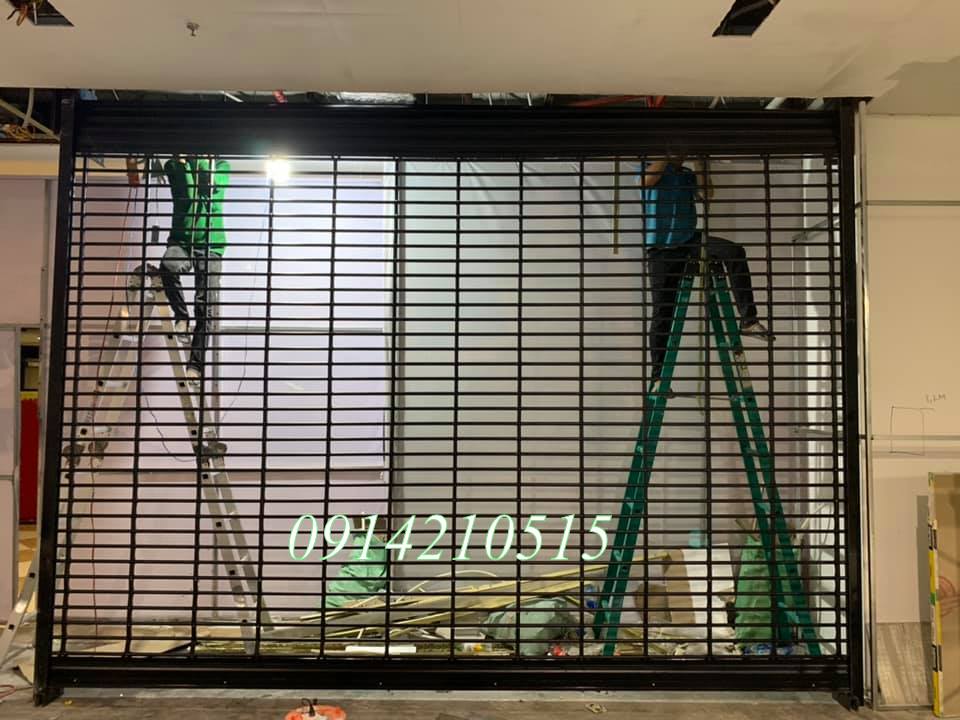 Cửa cuốn mắc võng sơn tĩnh điện là gì