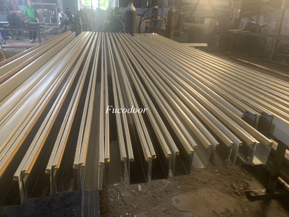 Cửa cuốn song ngang sơn tĩnh điện ống tròn phi 21 dầy 1.3ly
