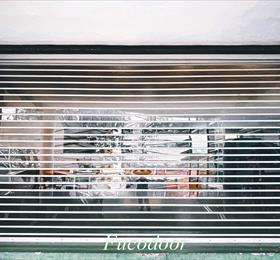 Cửa cuốn trong suốt Polycarbonate mẫu liền