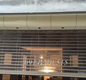 Cửa cuốn trong suốt Polycarbonate dùng mô tơ
