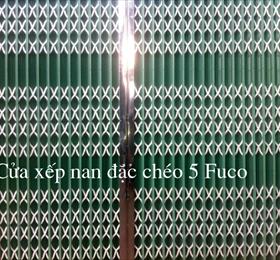 Cửa xếp Đài Loan nan chéo đặc, có lá chắn
